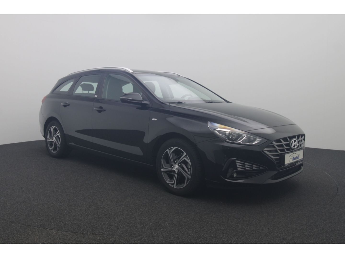 Fahrzeugabbildung Hyundai i30 1.6 Pure Kamera LED Tempomat 2-Zonen Klima