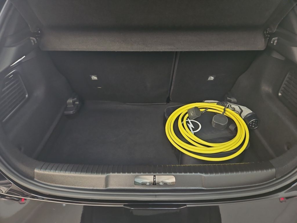 Fahrzeugabbildung Opel Mokka-e Elegance Mode-3Ladekabel 11 kW,3-phasig