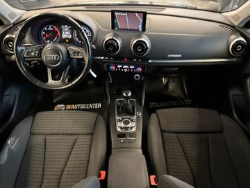 MYAUTOCENTER – Gebraucht- und Jahreswagen mit Werkstattservice in Pfaffenhofen Audi A3 Sportback sport *1. Hand*Klima*Navi*Xenon*BT*