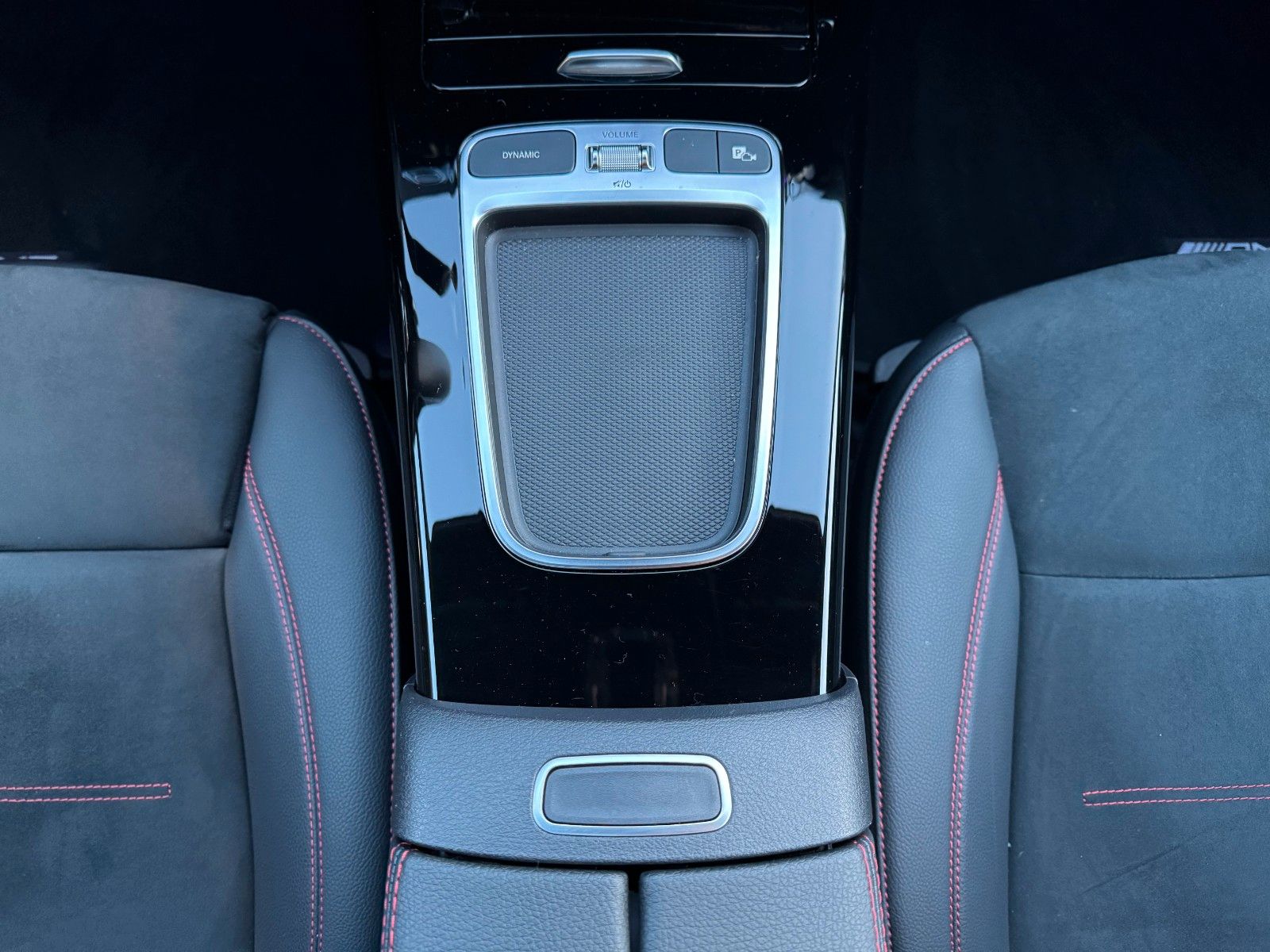 Fahrzeugabbildung Mercedes-Benz CLA 200 SB+AMG+Pano+Distr+Ambiente+Night+RFK