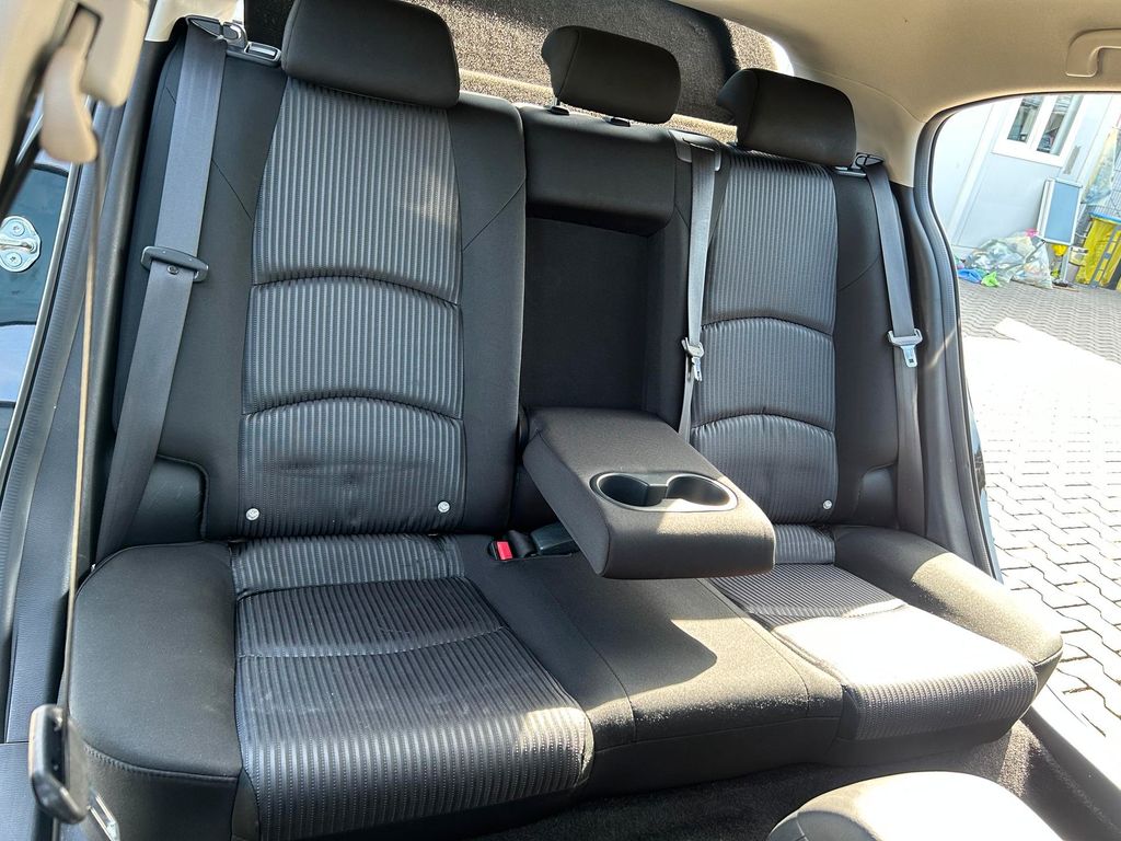 Car Image 21