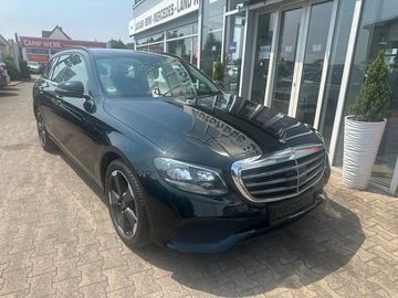 Mercedes E 220 - 2