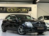 Mercedes-Benz A 180 BlueEFFICIENCY Edition/Xenon/Pano/CAM - Mercedes-Benz mit Benzin-Antrieb: Panorama-Dach, Limousine