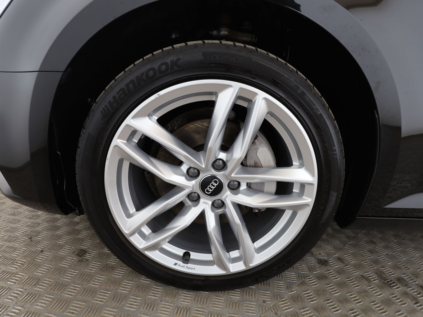Audi A4 Limousine 40 TDI Design quattro Pano LED RFK foto 9