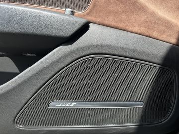 Audi A8 - 11