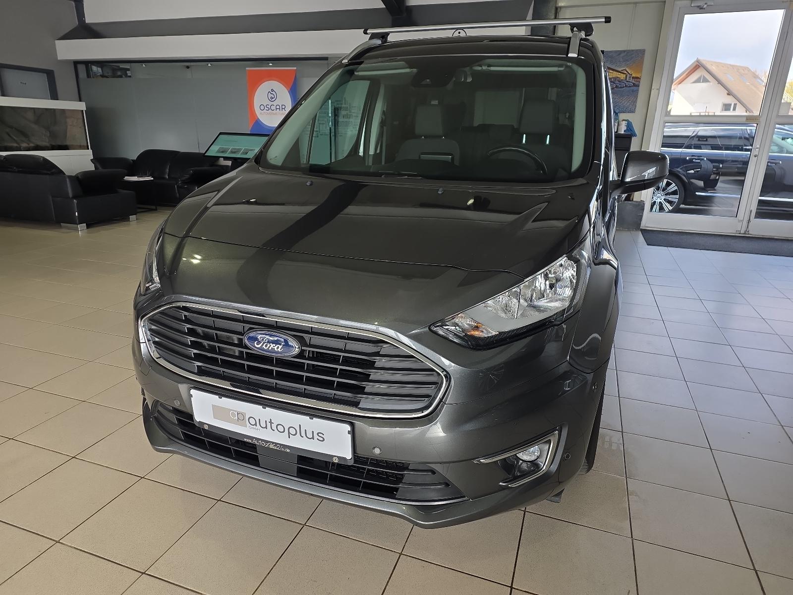 Ford Grand Tourneo Connect Titanium 7-Sitzer Kamera