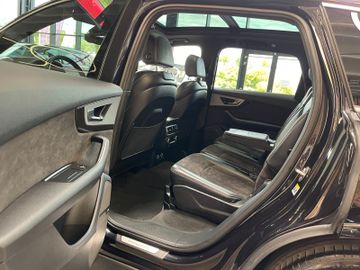 Audi SQ7 4.0 TDI quattro *PANO*HUD*MATRIX*AHK*S-LINE*