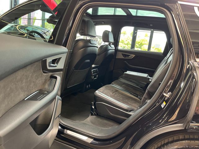 Audi SQ7 4.0 TDI quattro *PANO*HUD*MATRIX*AHK*S-LINE*