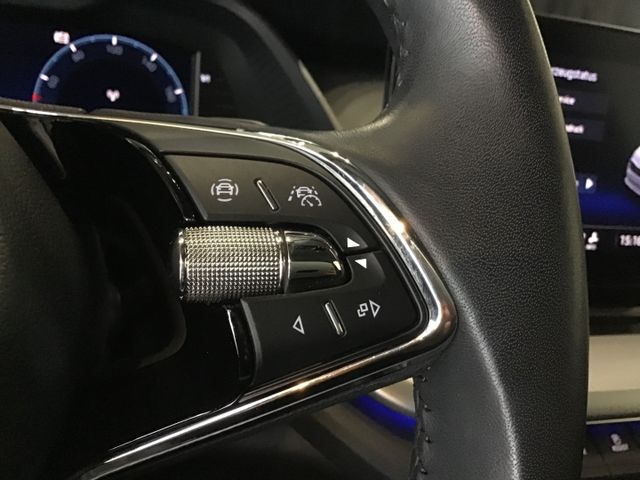 Fahrzeugabbildung Skoda Octavia Clever 2.0 TDI Combi DSG/Navi/ACC/Kamera