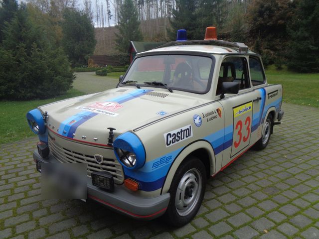 Trabant TRABANT- Foliert als DDR Rallye- Edition o...