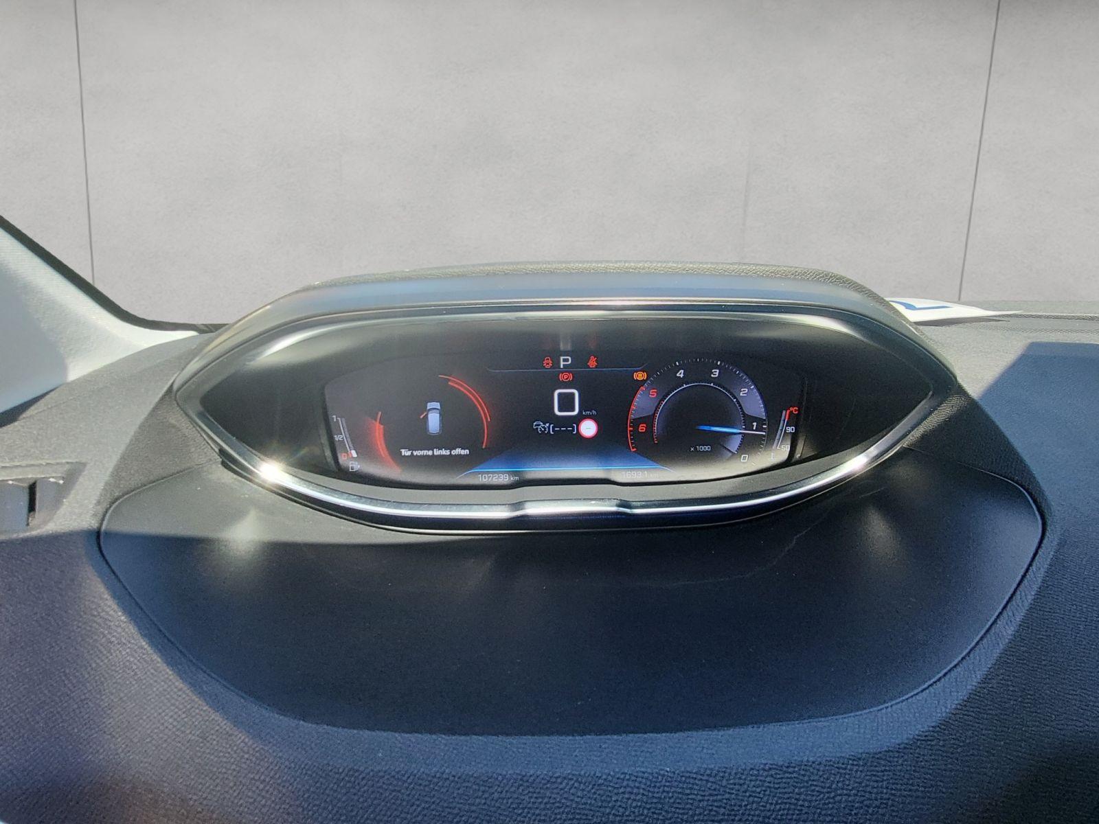 Peugeot 3008 BlueHDI Allure Automatik AHK LED NAVI