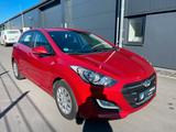 Hyundai i30 blue Trend 1.4*NAVI*PDC*ISOFIX*KLIMA - Hyundai i30 mit Benzin-Antrieb: Kleinwagen