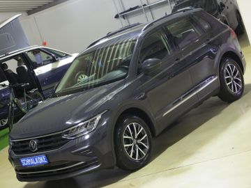 Volkswagen Tiguan - 2