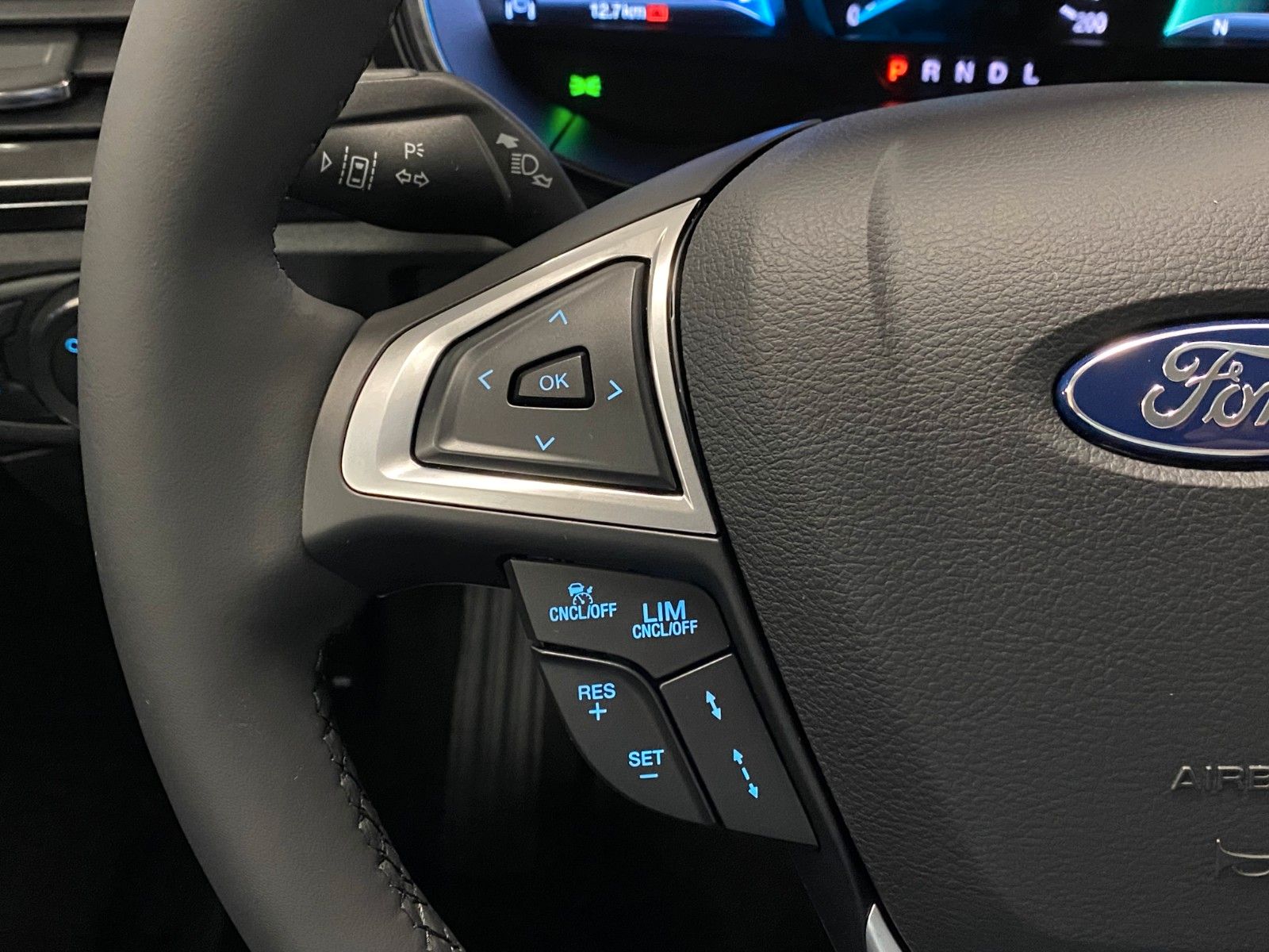 Fahrzeugabbildung Ford Mondeo 2.0 Hybrid TITANIUM Turnier+LED+SYNC3.2++