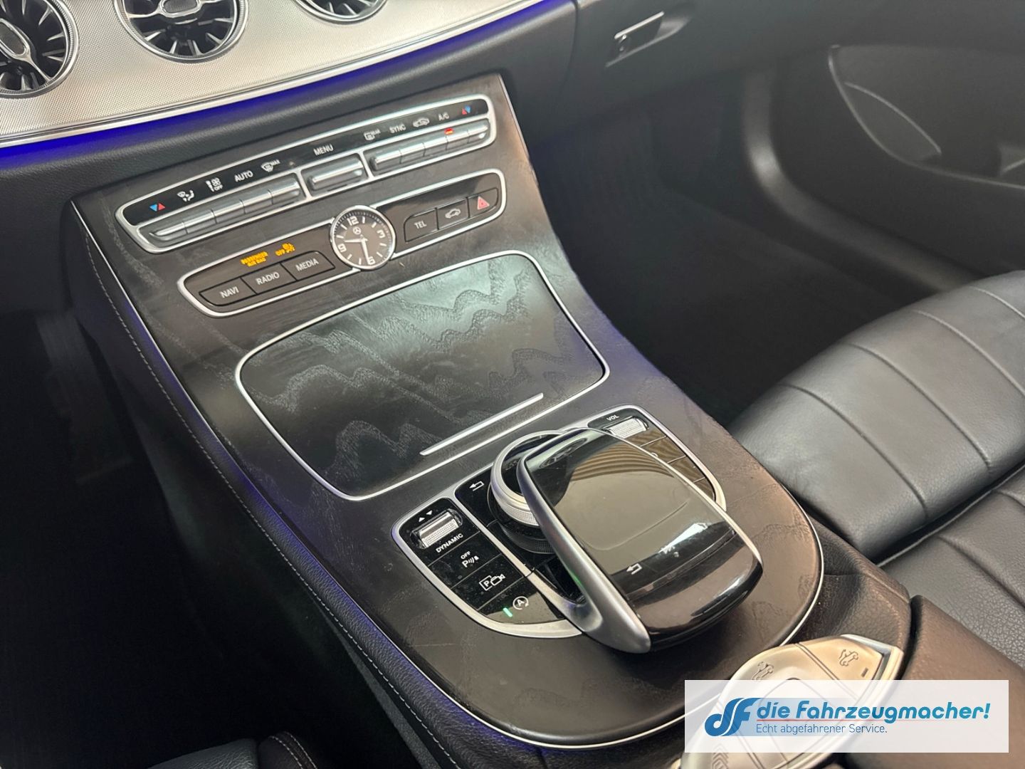 Fahrzeugabbildung Mercedes-Benz E 220 -Klasse Cabrio d  Navi Leder Memory Sitze