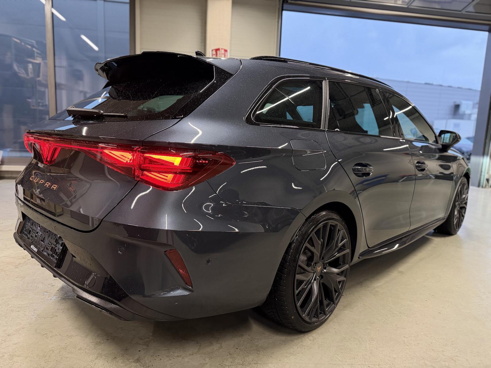 Cupra Leon ST 2.0TSI DSG 4Dr. Black Edition Sennheiser, миниатюра 7