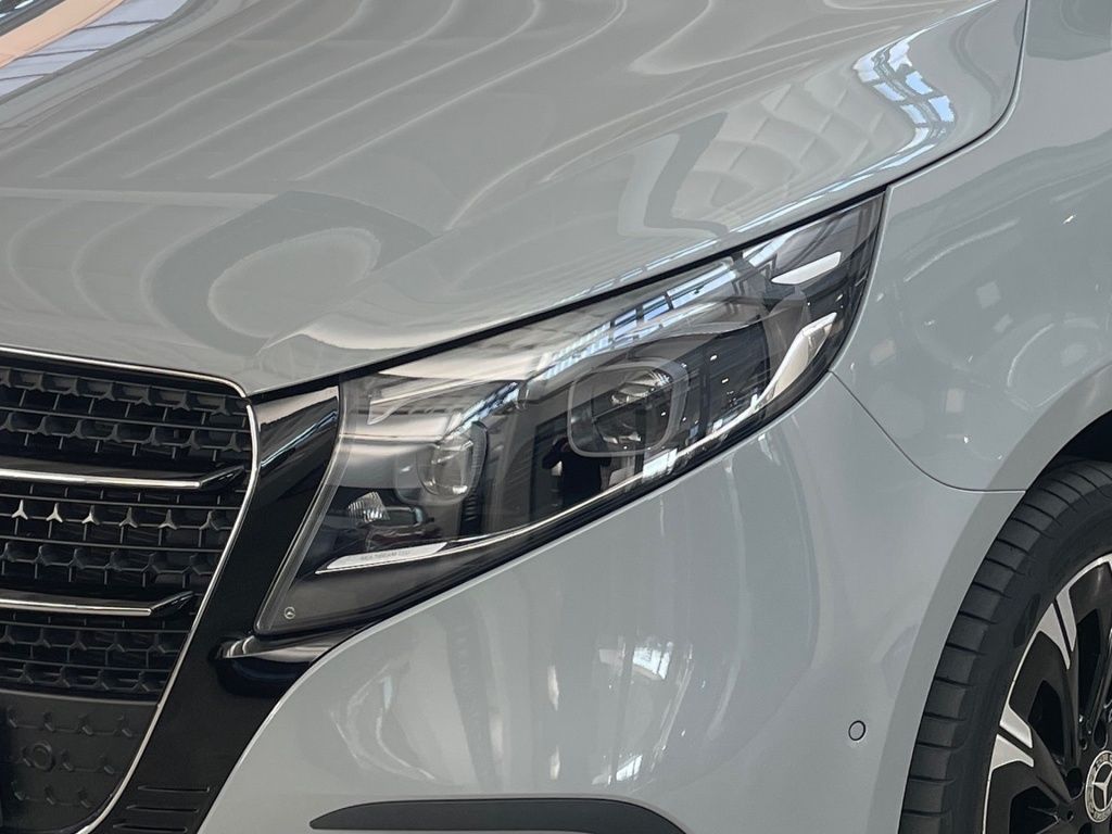 Fahrzeugabbildung Mercedes-Benz V 300 d STYLE lang 7 Sitze 2,5t AHK Sound 360°