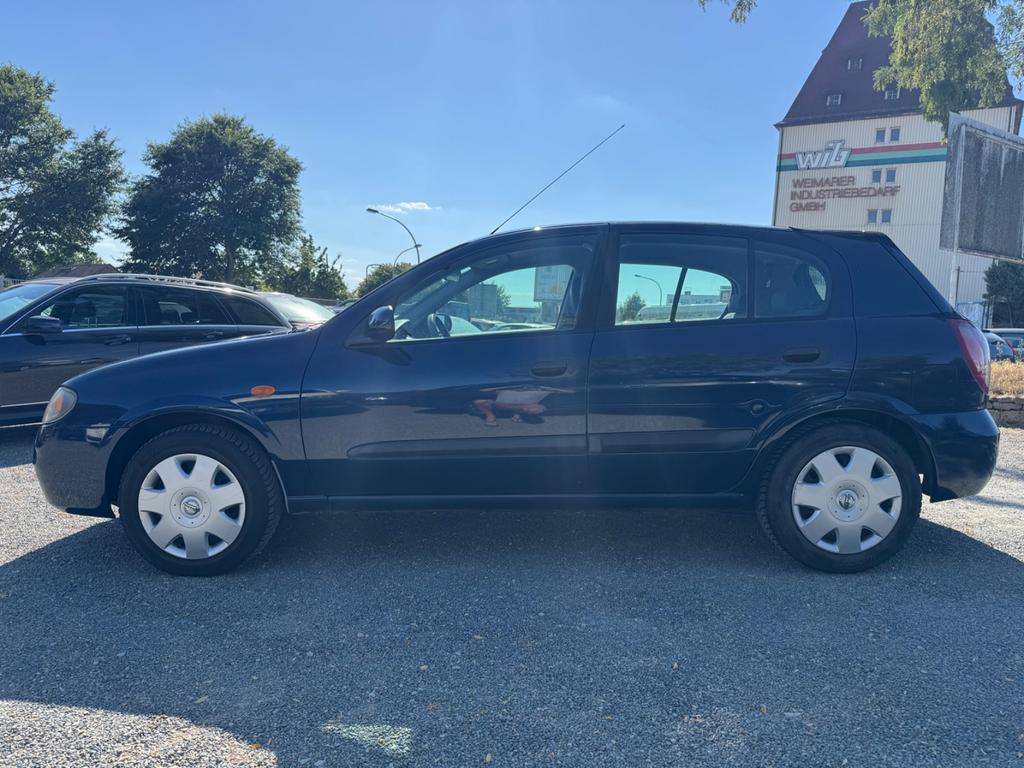 Nissan Almera