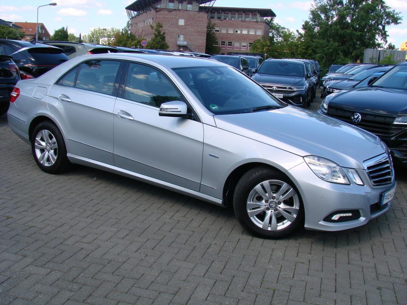 Mercedes-Benz E 220 CDI Avantgarde BlueEfficiency Multikonturs