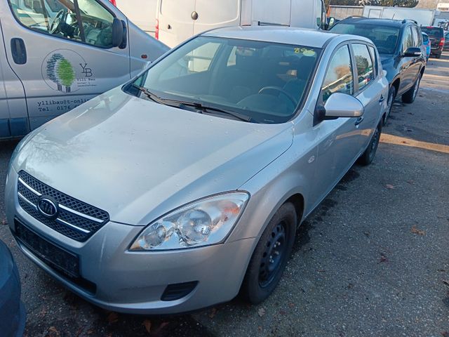 Kia cee'd / Ceed 1.4 Benzin