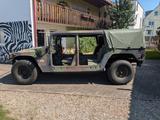 Hummer H1 - Hummer H1 mit Diesel-Antrieb: Geländewagen
