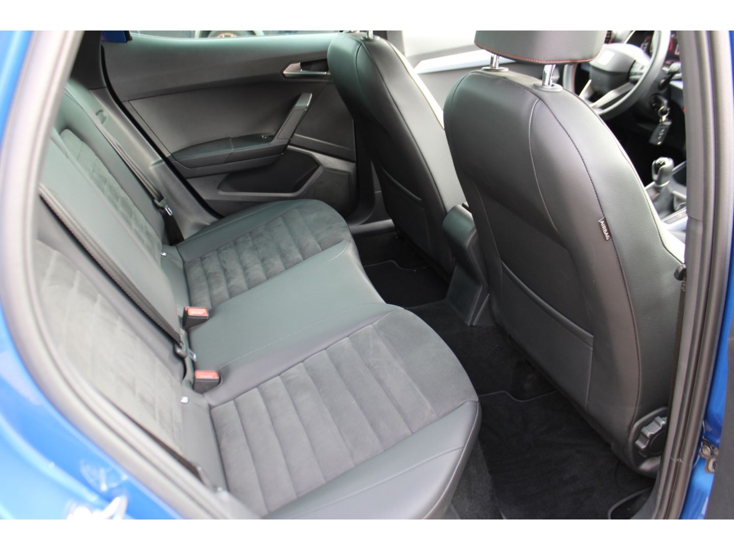 Fahrzeugabbildung SEAT Arona FR 1.0 TSI LED GRA RFK TWA Navi Full Link