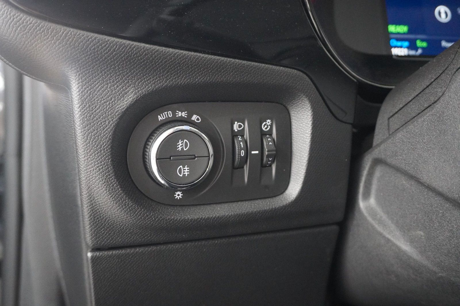 Fahrzeugabbildung Opel Corsa-e F ELEGANCE 3-PHASIG NAVI/LED/KAMERA/DAB+