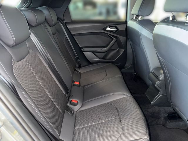 A1 Sportback 35 TFSI S-LINE LED+VCP+NAVI+EPH+
