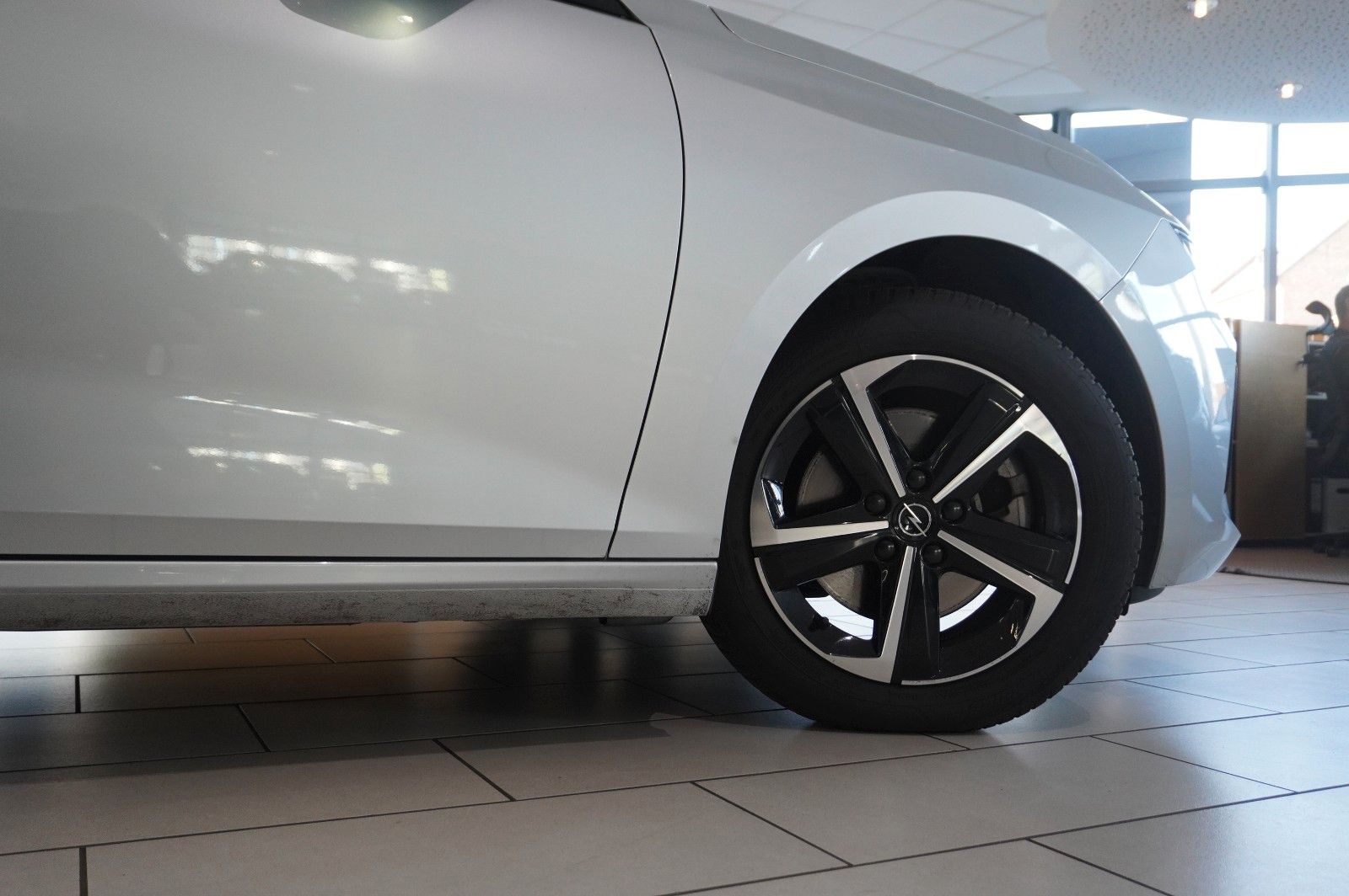 Fahrzeugabbildung Opel Astra L ST 1.2T GS SPORT NAVI/LED/360°/PANO/HUD