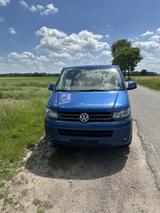 Volkswagen T5 Multivan 2.0l TDI, 140PS inkl. Campingausst. - : Kleinbus, Camping
