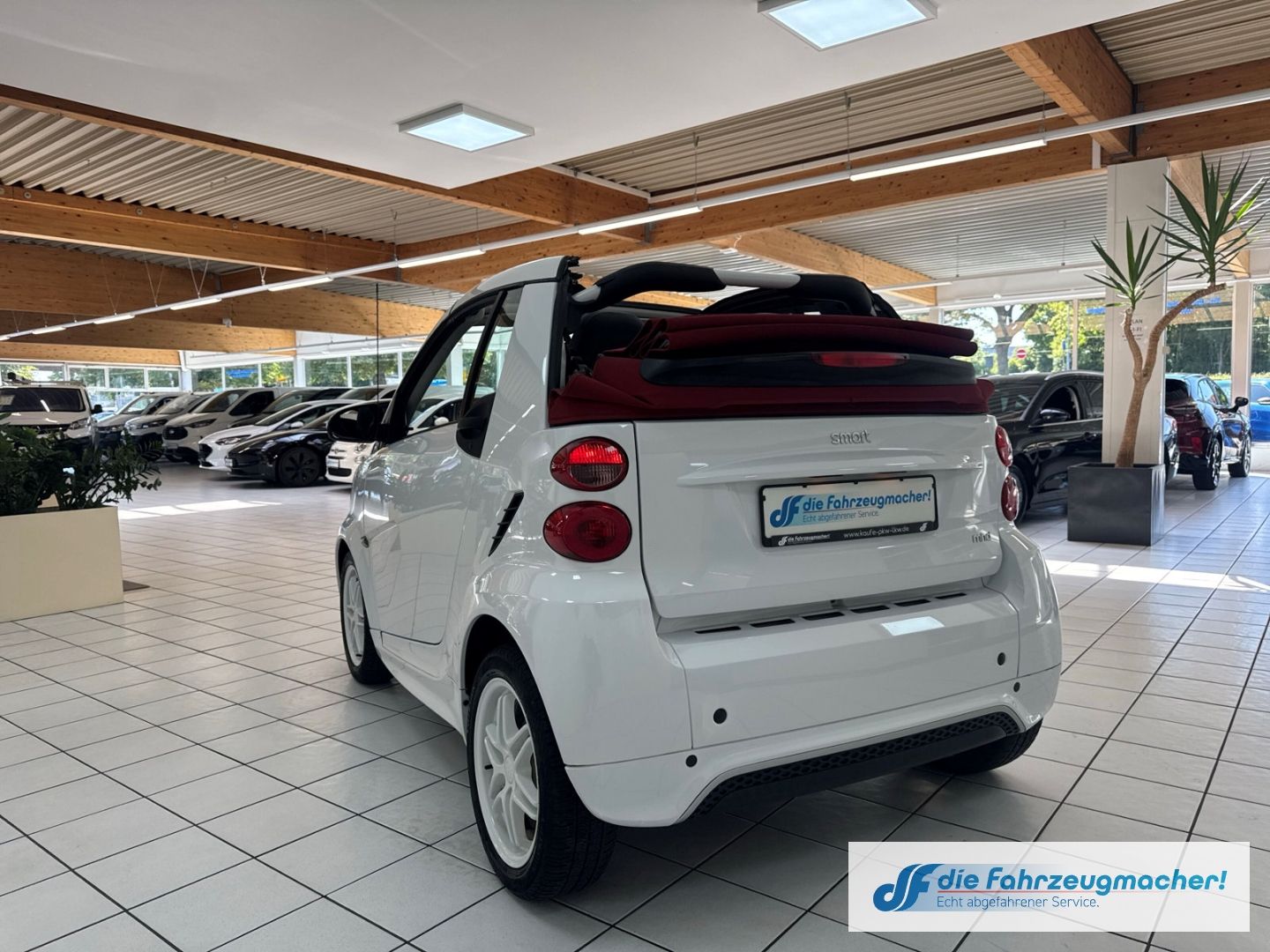 Fahrzeugabbildung Smart fortwo cabrio mhd 62tkm neue Reifen El.Verdeck S