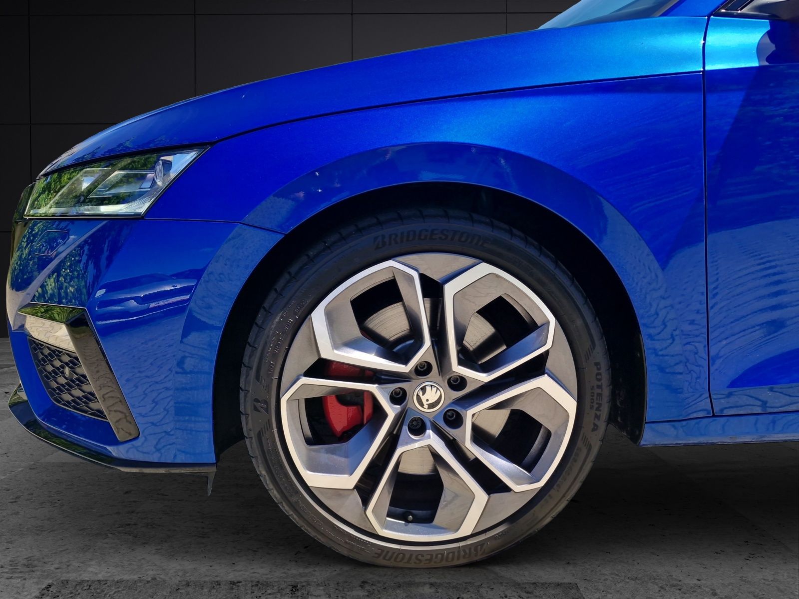 Fahrzeugabbildung SKODA Octavia Combi RS 2.0 TSI DSG Matrix Navi ACC AHK
