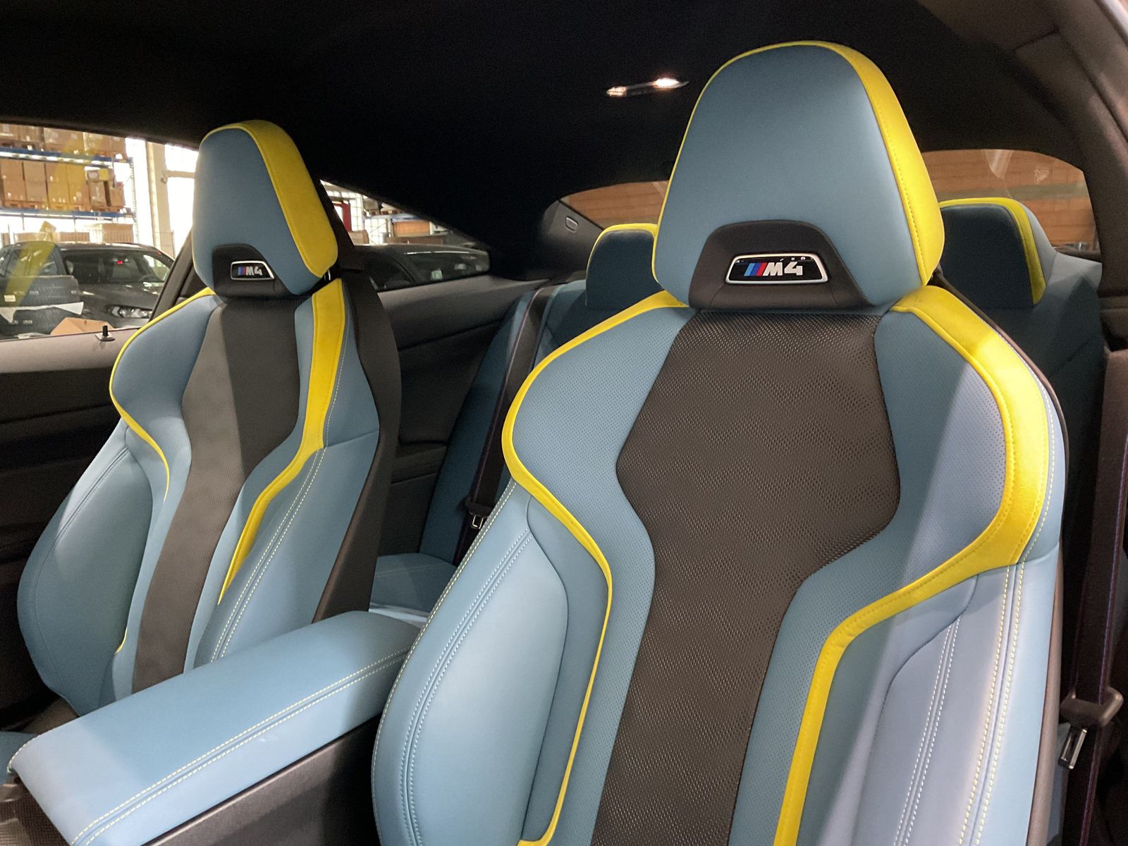 Fahrzeugabbildung BMW M4 Competition |M Sportsitze |M Carbon Exterieur