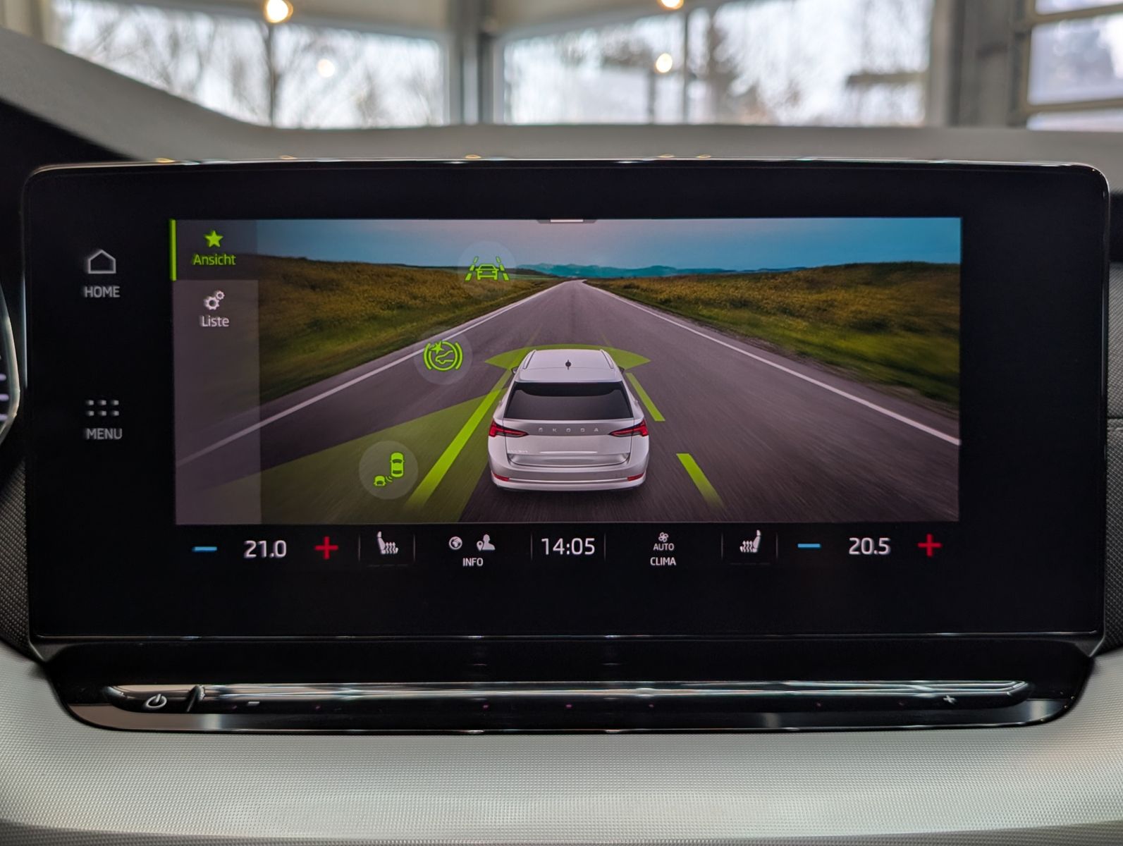 Fahrzeugabbildung SKODA Octavia 2.0 TDI First Edition LED Memory Pano 17