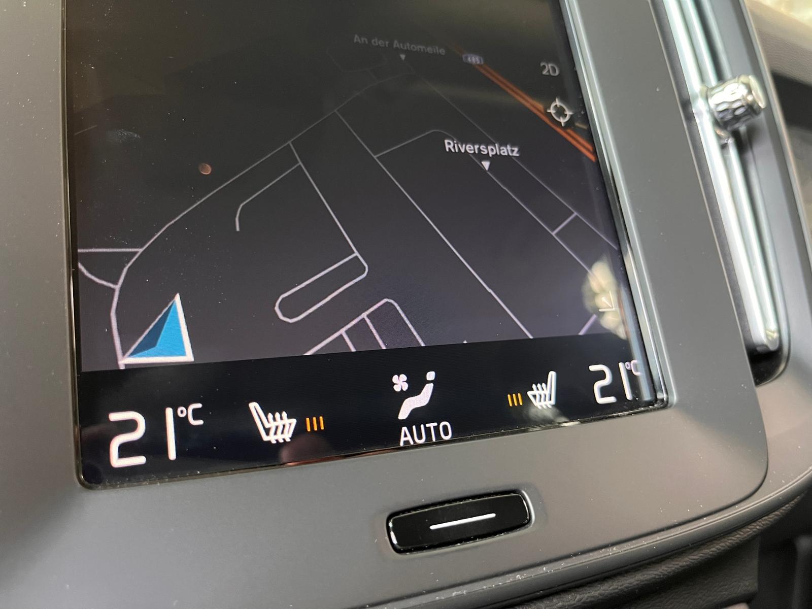 Volvo XC40 AWD AHK LED NAVI ALU