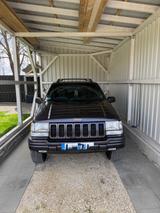 Jeep Grand Cherokee Limited 5.2 Auto Limited - Jeep Grand Cherokee mit Benzin-Antrieb: Geländewagen, 5.2
