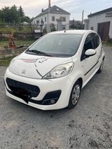 Peugeot 107 - Peugeot 107: Weiß