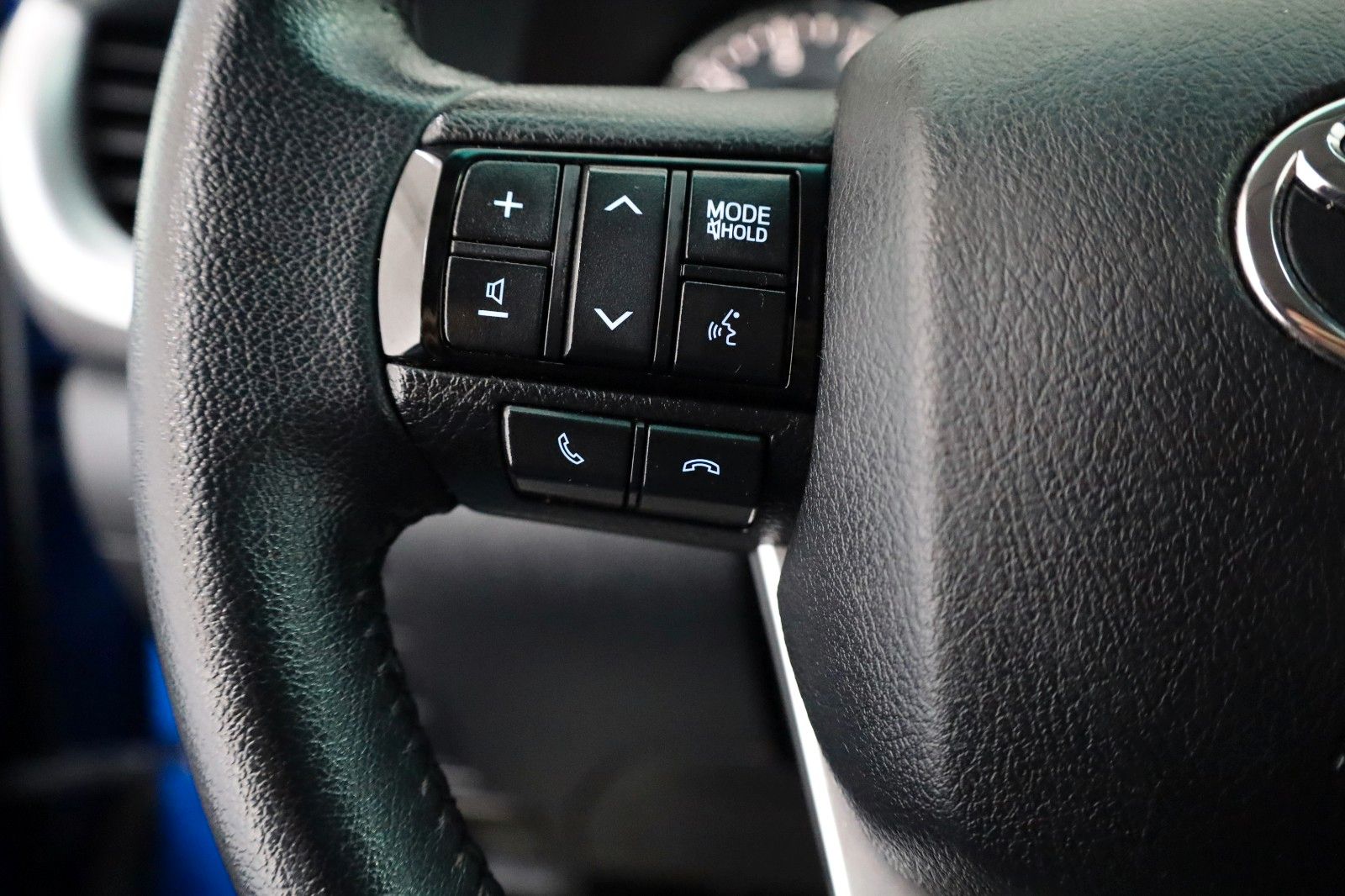 Fahrzeugabbildung Toyota Hilux 2.8 Executive 4x4,LED,Navi,Kamera,Hardtop