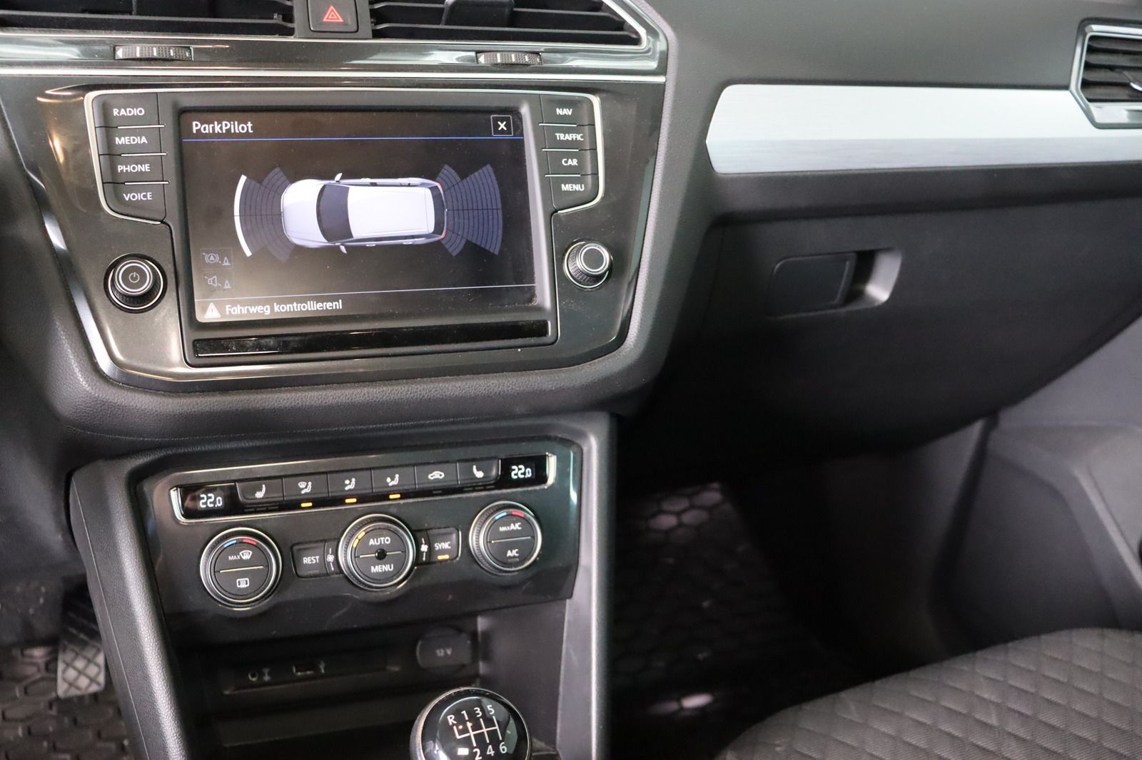 Fahrzeugabbildung Volkswagen Tiguan 4Motion 1. Hand  *Sitzhzg. * LED