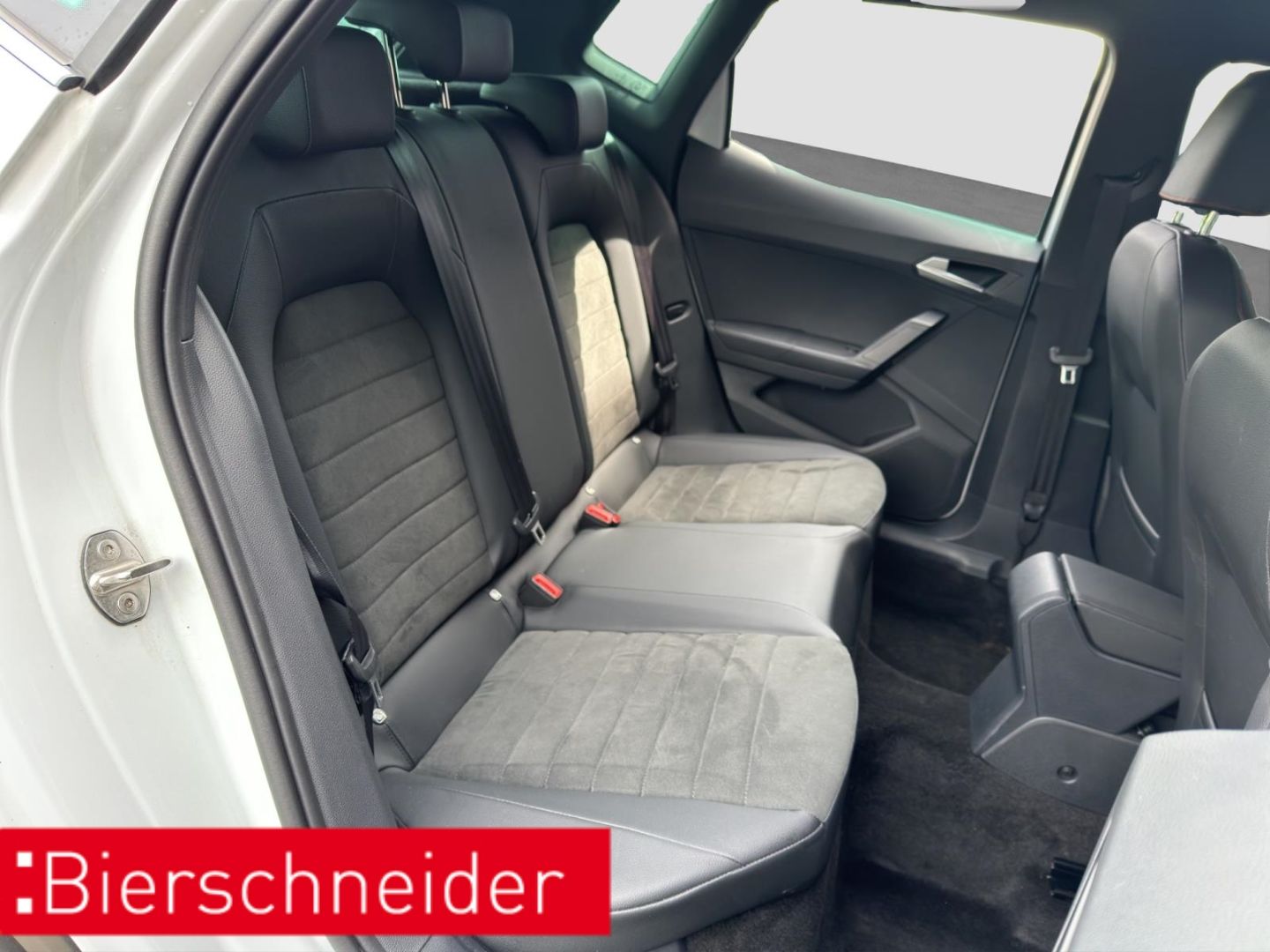 Seat Arona - Bild 23