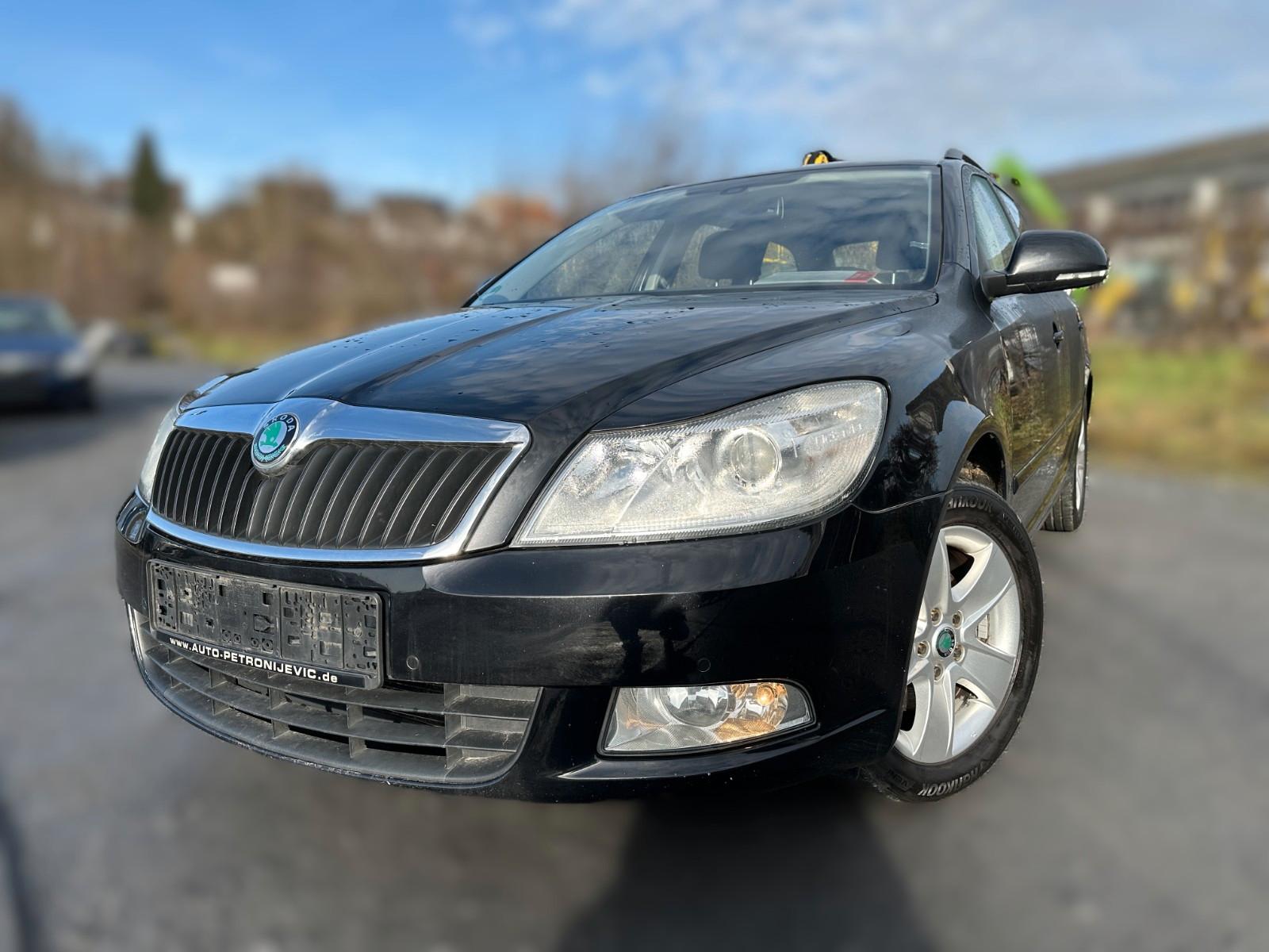 Skoda Octavia Combi Elegance ,Teileder,AHK,Klima
