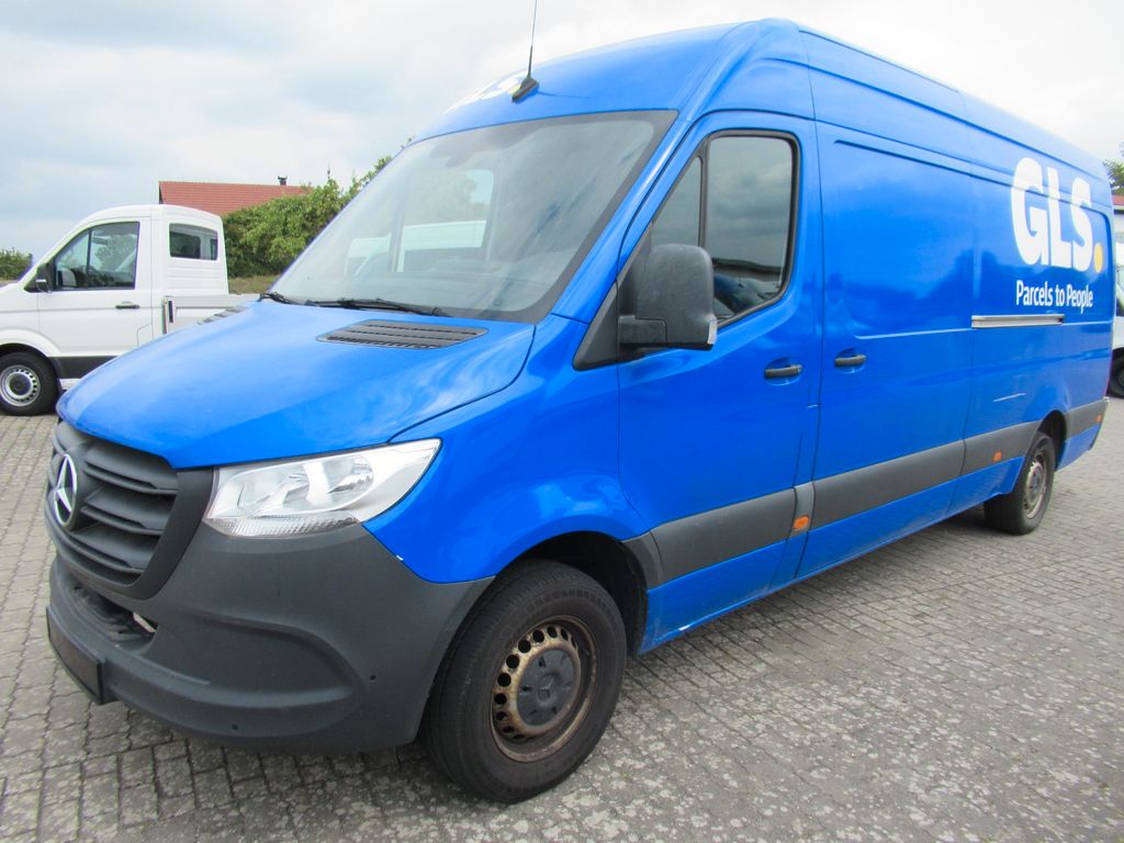 Image of Mercedes-Benz Sprinter