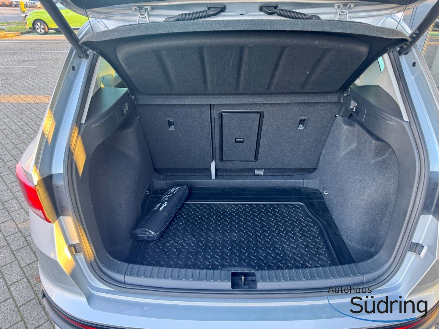 Ateca 2,0 TDI Xperience DSG AHK Navi beats Rfk.