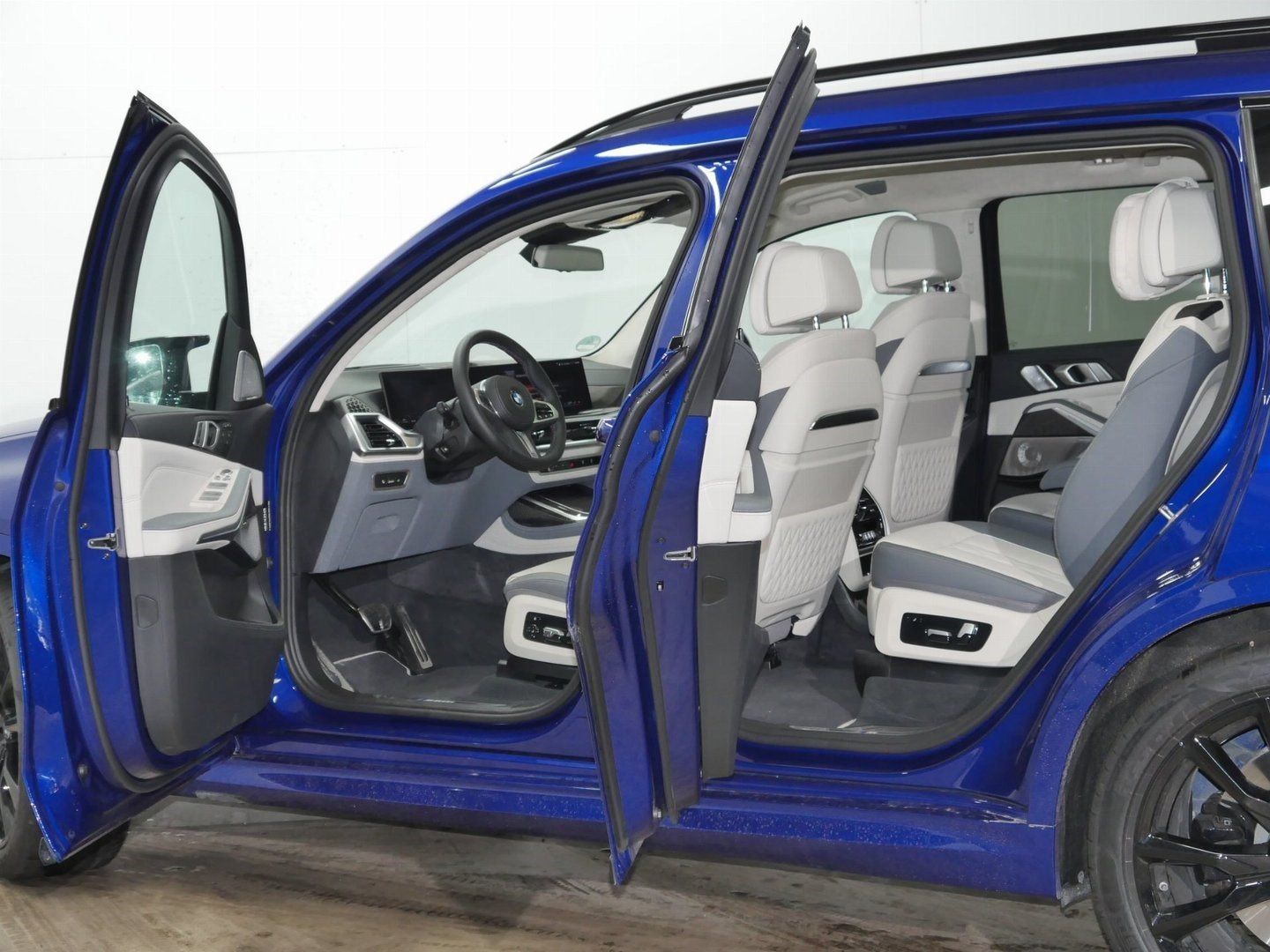 Fahrzeugabbildung BMW X7 M60i Panorama Glasdach Sky-Lounge | Sitzbelüf