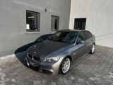 BMW 3 Lim. 330i Automatik/Navi/Leder/M-Paket - BMW 330: 330i M Paket