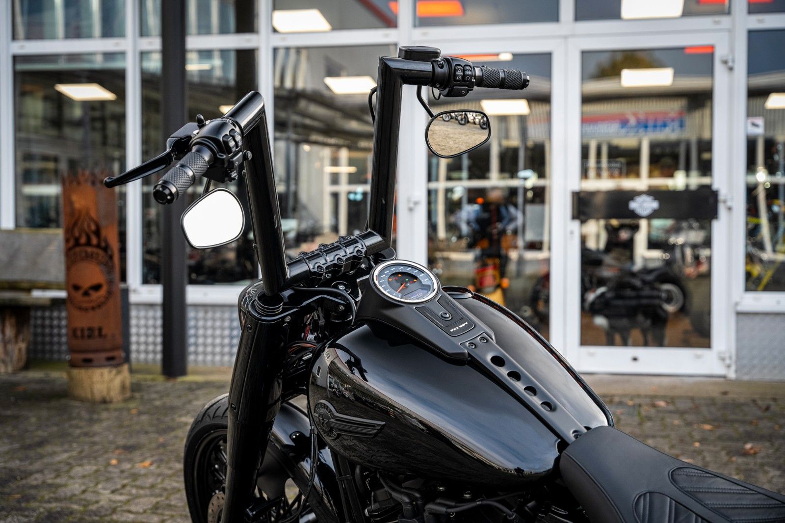 Fahrzeugabbildung Harley-Davidson SPECIAL DARK FAT BOY FLFBS 114 MY24