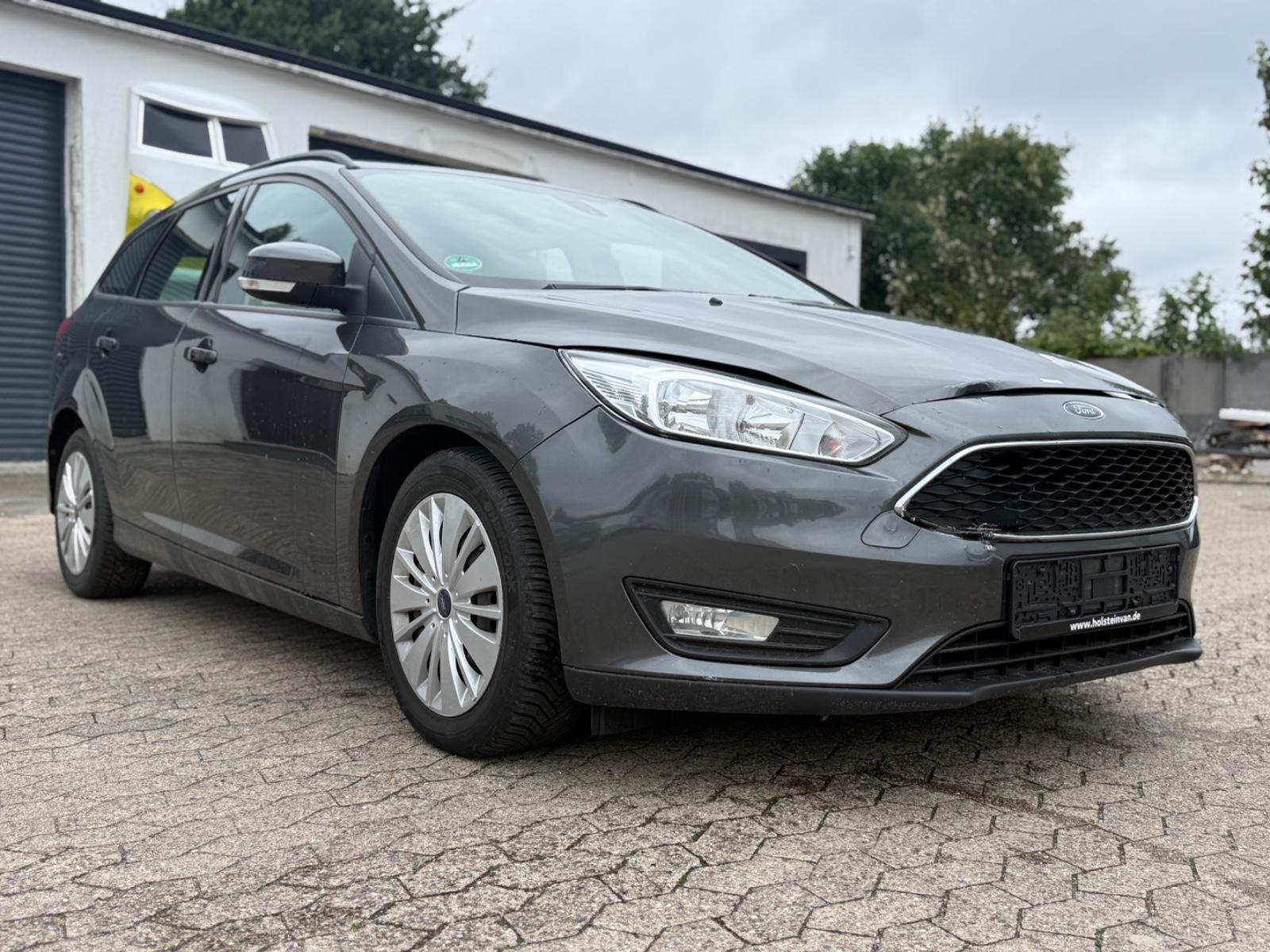 Ford Focus Turnier Trend Klima wenig KM NAVI