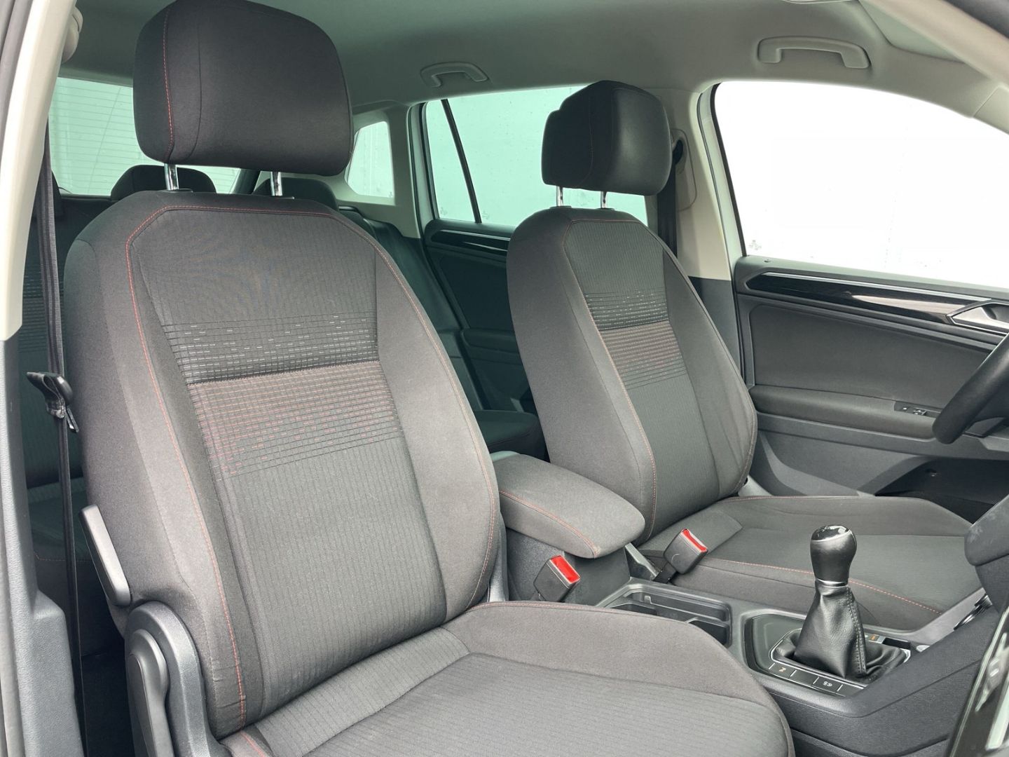 Tiguan 2.0TDI Sound AHK/Navi/App-Connect/ACC/PDC