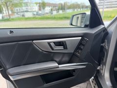 MERCEDES-BENZ GLK 250CDI 4Matic/SPORTPAKET/PANO/AHK/PTS