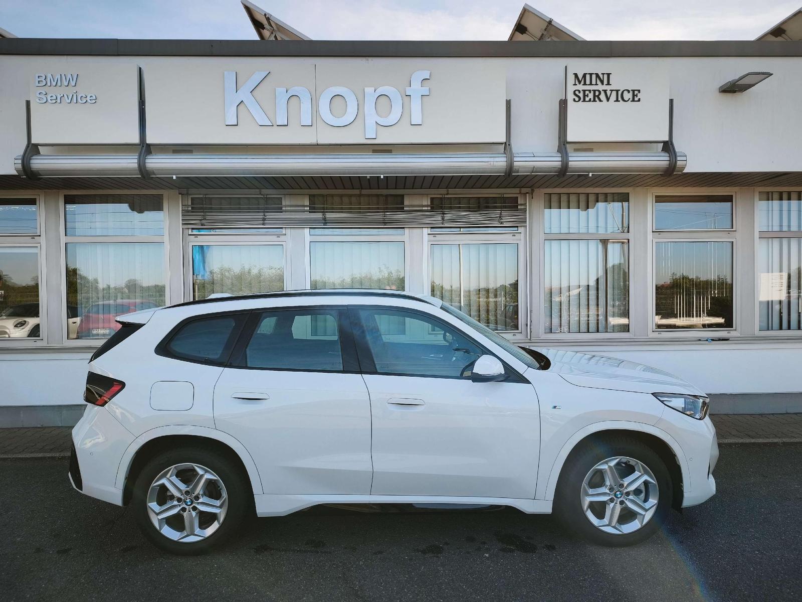 BMW X1 20i sDrive M Sport, AHK,HARMAN   KARDON